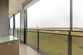 Fiera Milano Flat with Garage
