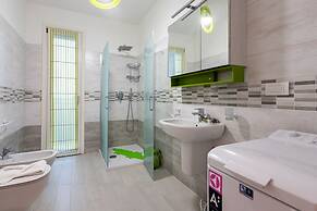 Fiera Milano Flat with Garage
