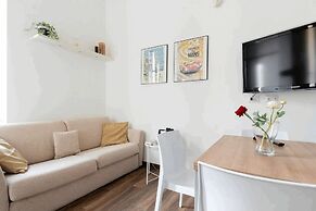 Isola View Renovated Apartment