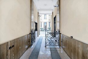 Isola View Renovated Apartment