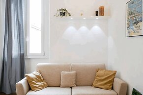 Isola View Renovated Apartment