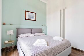 Isola View Renovated Apartment