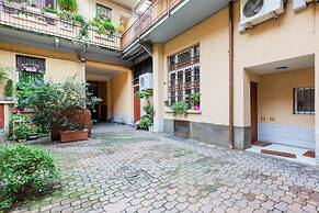 Stylish Loft Porta Romana