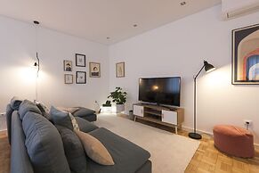 Bruno's Downtown Apartment