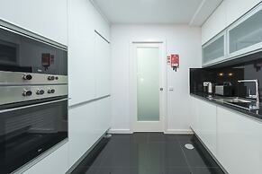 Bruno's Downtown Apartment