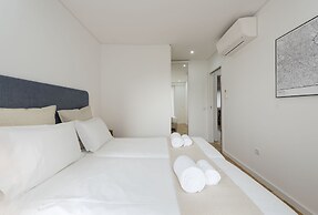 Bruno's Downtown Apartment