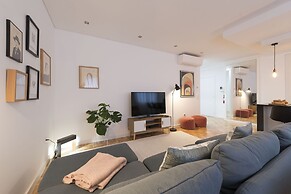 Bruno's Downtown Apartment