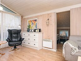 6 Person Holiday Home in Hemmet