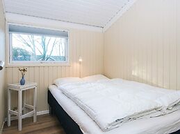 6 Person Holiday Home in Hemmet