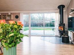 6 Person Holiday Home in Hemmet