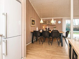 6 Person Holiday Home in Hemmet