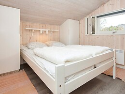 6 Person Holiday Home in Bjert-by Traum