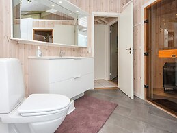 6 Person Holiday Home in Bjert-by Traum