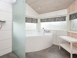 6 Person Holiday Home in Bjert-by Traum