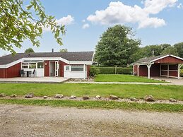 6 Person Holiday Home in Bjert-by Traum