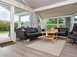 6 Person Holiday Home in Bjert-by Traum