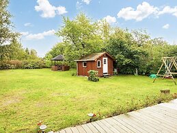 8 Person Holiday Home in Allingabro-by Traum