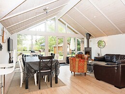 8 Person Holiday Home in Allingabro-by Traum