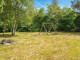 6 Person Holiday Home in Hojslev
