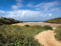 Cowshed Cottage Located nr Kynance Cove