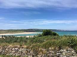 Cowshed Cottage Located nr Kynance Cove