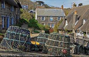 Cowshed Cottage Located nr Kynance Cove