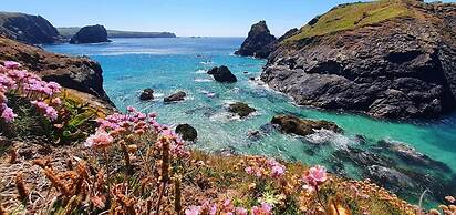 Cowshed Cottage Located nr Kynance Cove