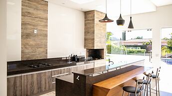 Ilha de Capitóli - Rancho no Kanto da Ilha em Capitólio