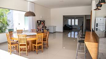 Ilha de Capitóli - Rancho no Kanto da Ilha em Capitólio