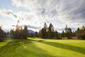 Headwaters Lodge at Eagle Ranch Resort