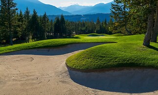 Headwaters Lodge at Eagle Ranch Resort