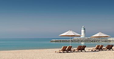 Hilton Salwa Beach Resort & Villas