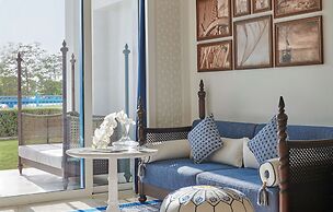 Hilton Salwa Beach Resort & Villas