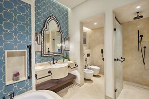 Hilton Salwa Beach Resort & Villas