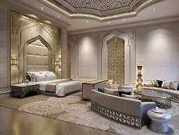 Hilton Salwa Beach Resort & Villas