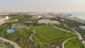 Hilton Salwa Beach Resort & Villas