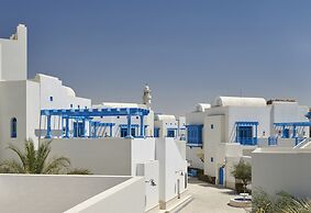 Hilton Salwa Beach Resort & Villas