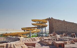 Hilton Salwa Beach Resort & Villas