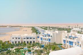 Hilton Salwa Beach Resort & Villas