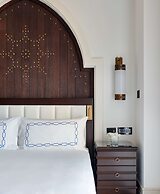 Hilton Salwa Beach Resort & Villas