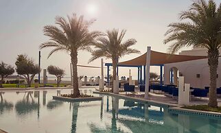 Hilton Salwa Beach Resort & Villas