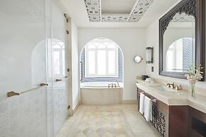 Hilton Salwa Beach Resort & Villas