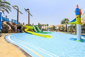 Hilton Salwa Beach Resort & Villas