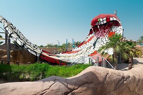 Hilton Salwa Beach Resort & Villas