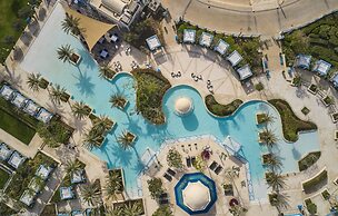 Hilton Salwa Beach Resort & Villas