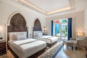 Hilton Salwa Beach Resort & Villas