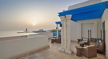 Hilton Salwa Beach Resort & Villas