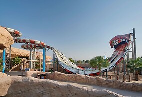 Hilton Salwa Beach Resort & Villas