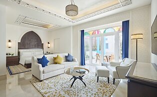 Hilton Salwa Beach Resort & Villas