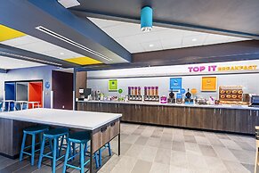 Tru by Hilton Laredo Airport